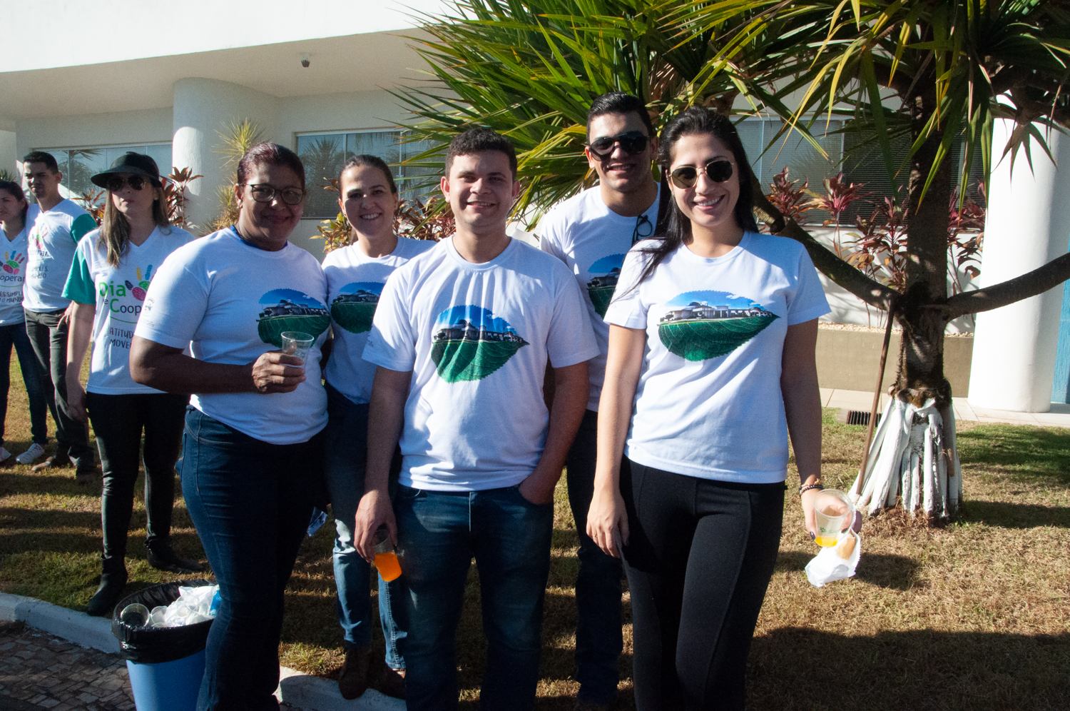 Ação de limpeza da nascente afluente do Córrego Traíra