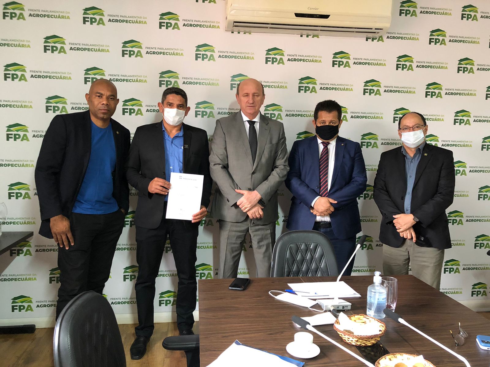 Crocodilo vai à Brasília e consegue R$ 1,5 milhão para Primavera e região