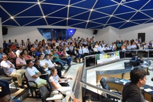 Educadores lotam plenário da Casa e veto foi “derrubado” pelos Vereadores