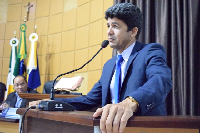 JOSAFÁ CRIA COMISSÃO ESPECIAL PARA ANALISAR PROGRAMA HABITACIONAL