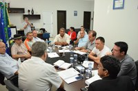 Prefeito se reúne com Vereadores e expõe cortes para equilibrar contas