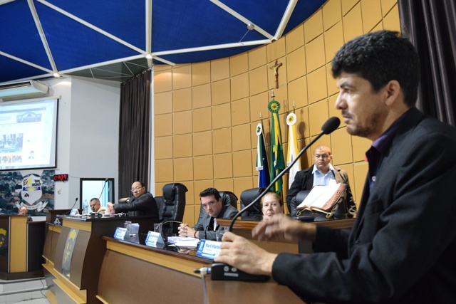Presidente cobra relação de trabalho entre vereadores e secretários