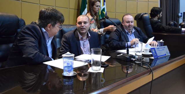 SECRETÁRIO ESTADUAL DE EDUCAÇÃO ANUNCIA ESCOLA MILITAR PARA PRIMAVERA
