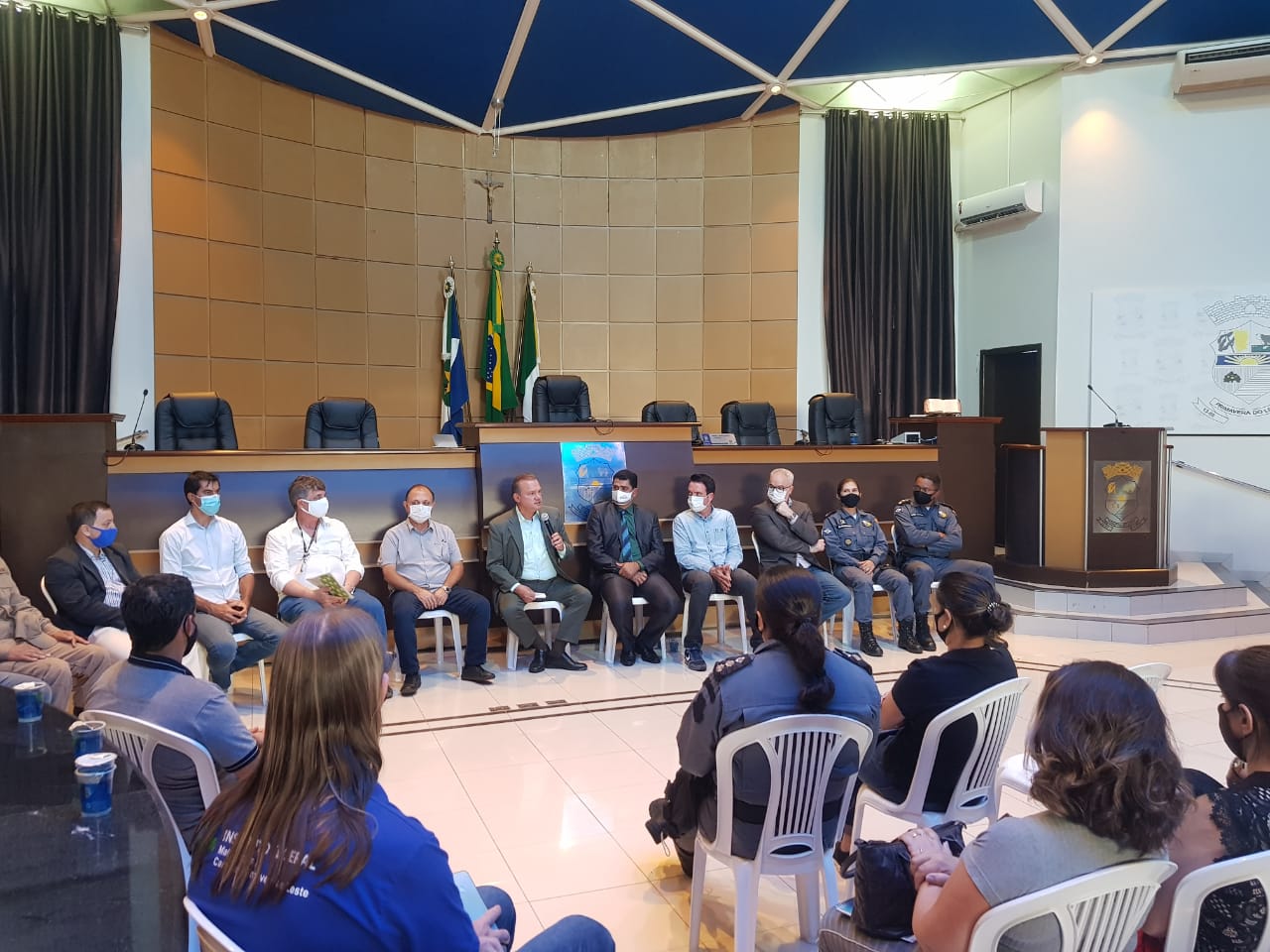 Senador visita Primavera do Leste e anuncia emenda para construção de Hospital Municipal.