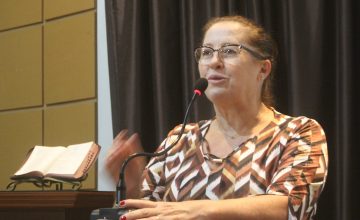 Vereadora Iva Viana pede atitude de governador Pedro Taques