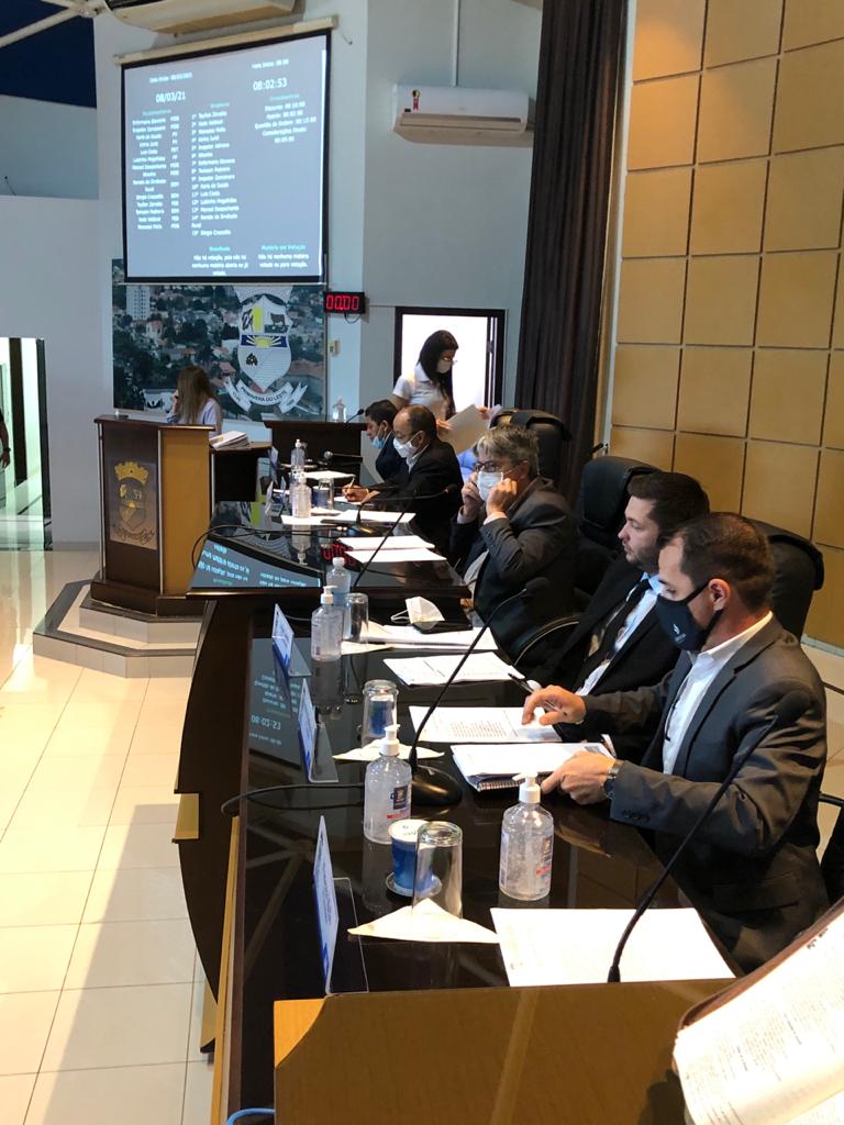 Vereadores aprovam projeto que possibilita aquisição de vacinas