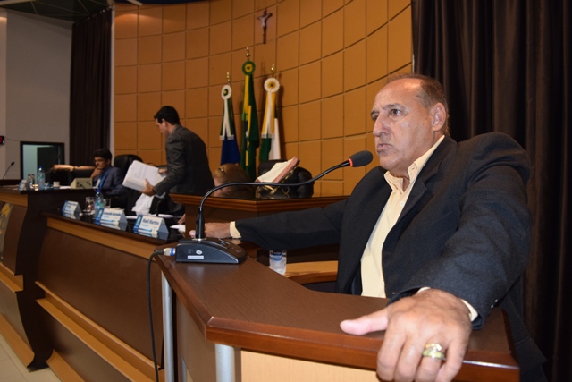 VEREADORES CRITICAM AUMENTO DA TARIFA DE ÁGUA NA CIDADE
