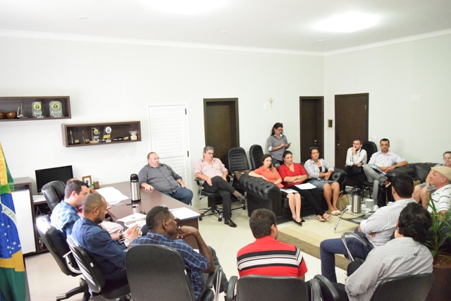 VEREADORES ELOGIAM VISITA DO PREFEITO À CASA. DIÁLOGO SAI FORTALECIDO