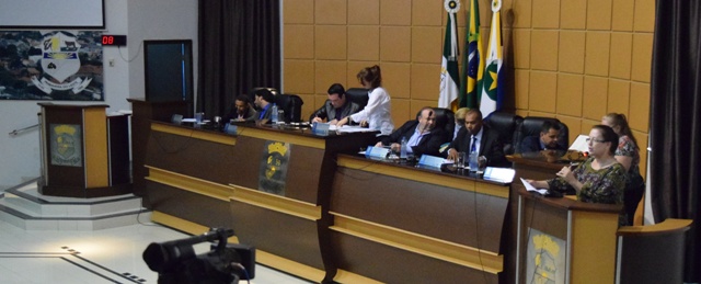 VEREADORES SÃO CONTRA FUNRURAL. COBRAM REPARAÇÃO NA ROSIDELMA. VÁRIOS DESTAQUES NA SESSÃO