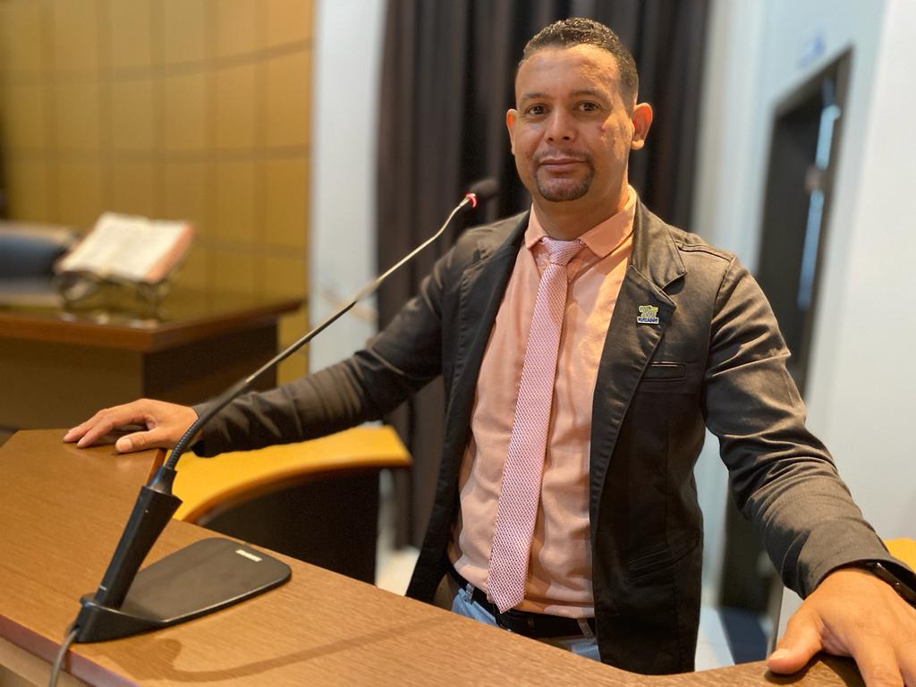 Kinha defende moradia popular e destaca luta de anos   